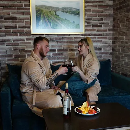 The Village Wine فندق 3*